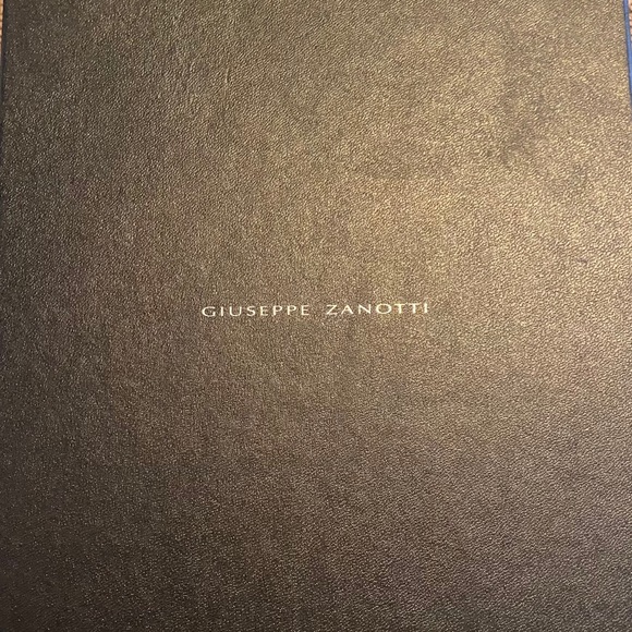 Designer shoes new in a box - Picture 1 of 5